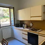 Apartment Elegante Corte Con Giardino A 5 Minuti Dal Angera