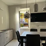 Elegante Corte Con Giardino A 5 Minuti Dal Апартаменты Анджера