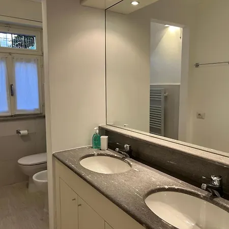 Appartement Elegante Corte Con Giardino A 5 Minuti Dal