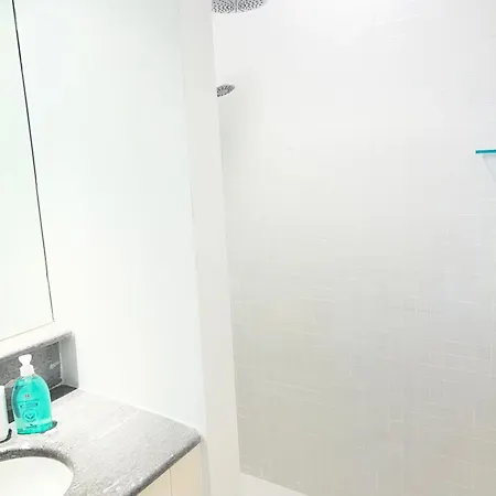 Elegante Corte Con Giardino A 5 Minuti Dal *