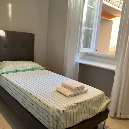 Elegante Corte Con Giardino A 5 Minuti Dal *