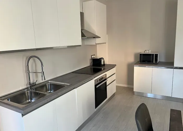 Elegante Corte Con Giardino A 5 Minuti Dal Апартаменты *