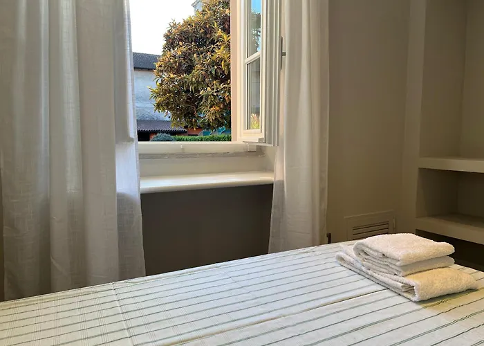 Elegante Corte Con Giardino A 5 Minuti Dal