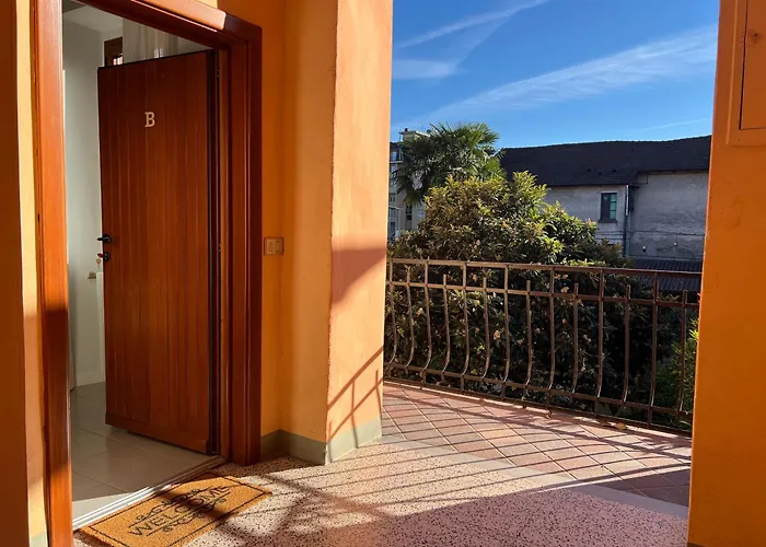 Elegante Corte Con Giardino A 5 Minuti Dal