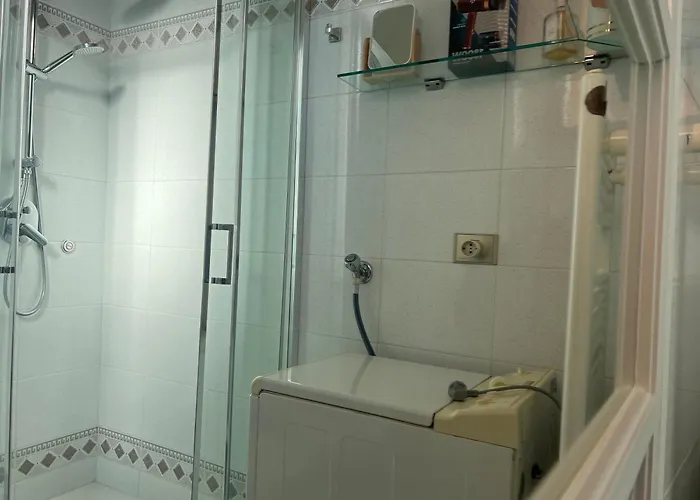 Elegante Corte Con Giardino A 5 Minuti Dal Анджера