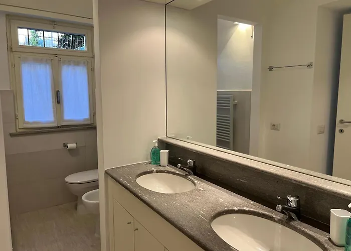 Apartamento Elegante Corte Con Giardino A 5 Minuti Dal