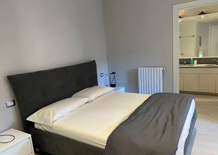 Apartamento Elegante Corte Con Giardino A 5 Minuti Dal