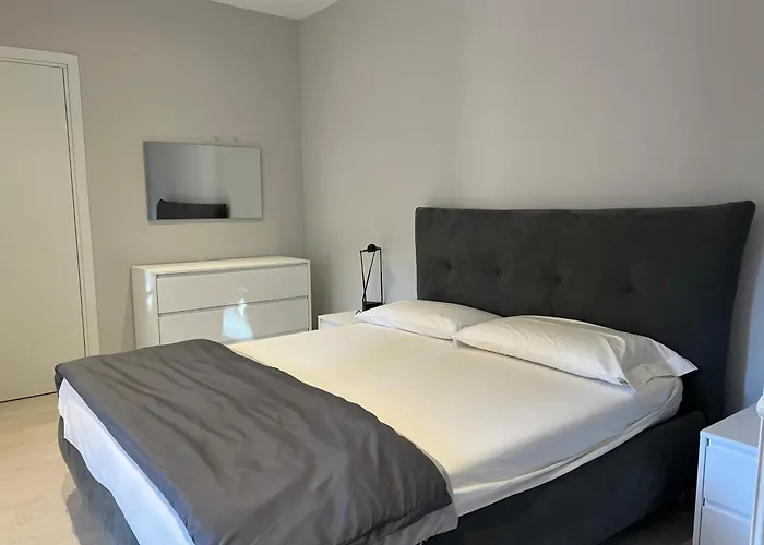 Elegante Corte Con Giardino A 5 Minuti Dal Apartamento