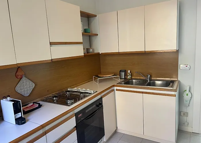 Apartamento Elegante Corte Con Giardino A 5 Minuti Dal