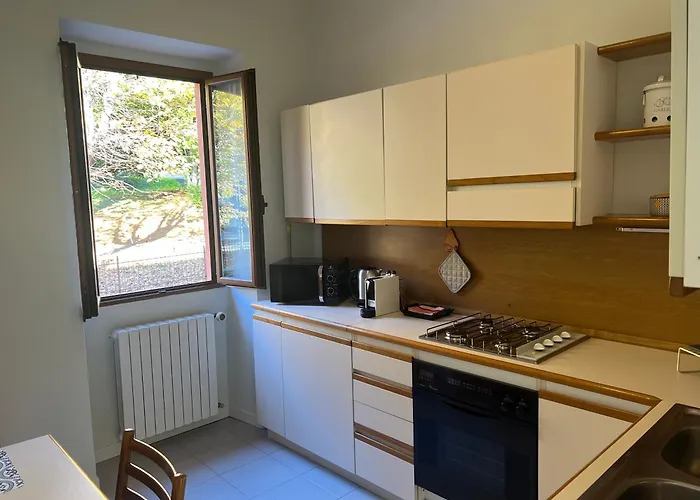 Apartamento Elegante Corte Con Giardino A 5 Minuti Dal Angera